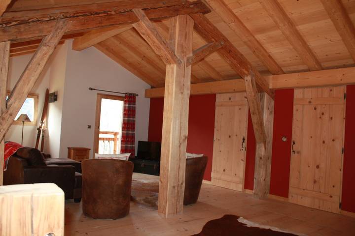 Chalet 'La Case' mit Bergblick in Abondance, Les Portes du Soleil