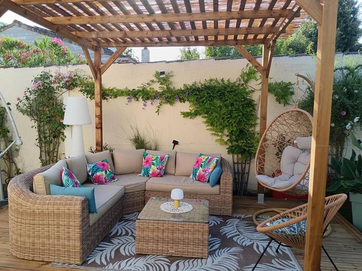 Location de vacances pour 4 personnes, avec piscine et jardin à Sainte-Soulle - 4