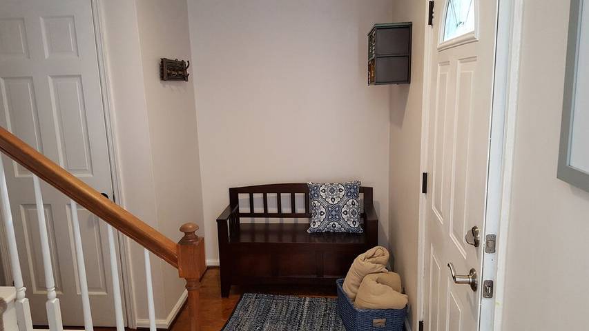 Vacation rental for 6 people, with yard in Mount Pleasant