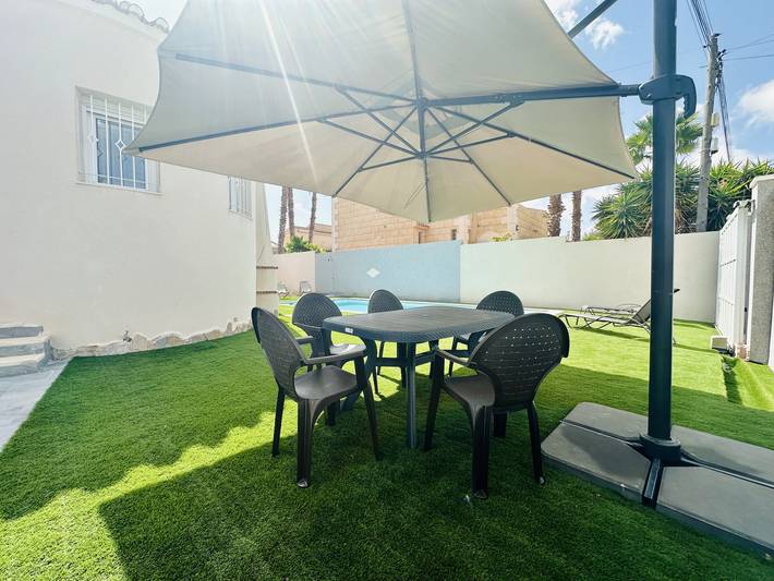 Casa rural para 8 personas, con terraza y jardín en Torrevieja - 4