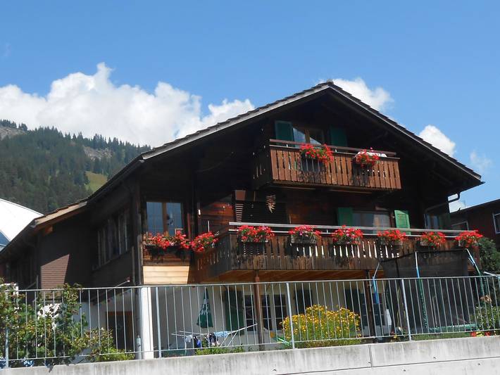 Ferienwohnung für 2 Personen, mit Balkon im Berner Oberland - 2