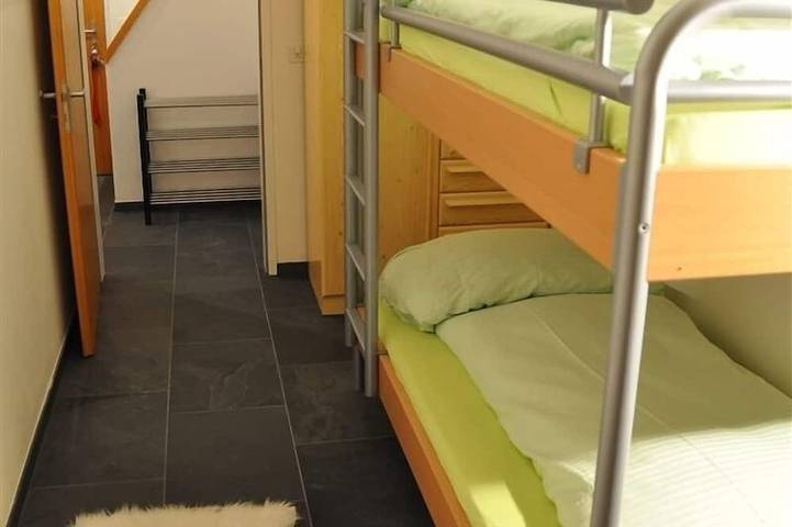Ganze Wohnung, 3.5 Zimmer Ferienwohnung am Sonnenhang von Flims in Flims-Dorf, Flims