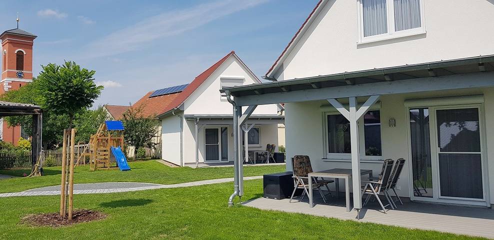 Ferienwohnung für 5 Personen, mit Balkon/Terrasse und Terrasse sowie Garten in Fränkisches Weinland