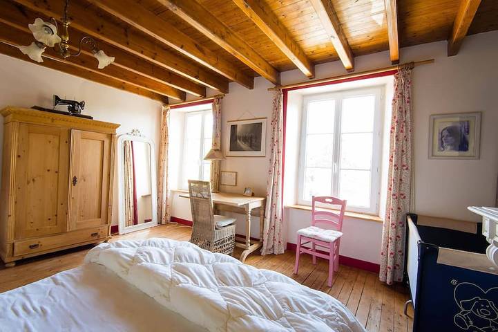 Location de vacances pour 10 personnes, avec terrasse et jardin dans Vicq-sur-Mer - 3