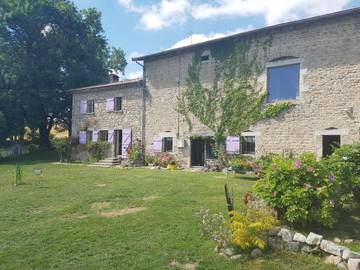 Chambre d’hôte pour 3 personnes, avec vue et terrasse ainsi que vue sur le lac et jardin à Saint-Éloy-la-Glacière