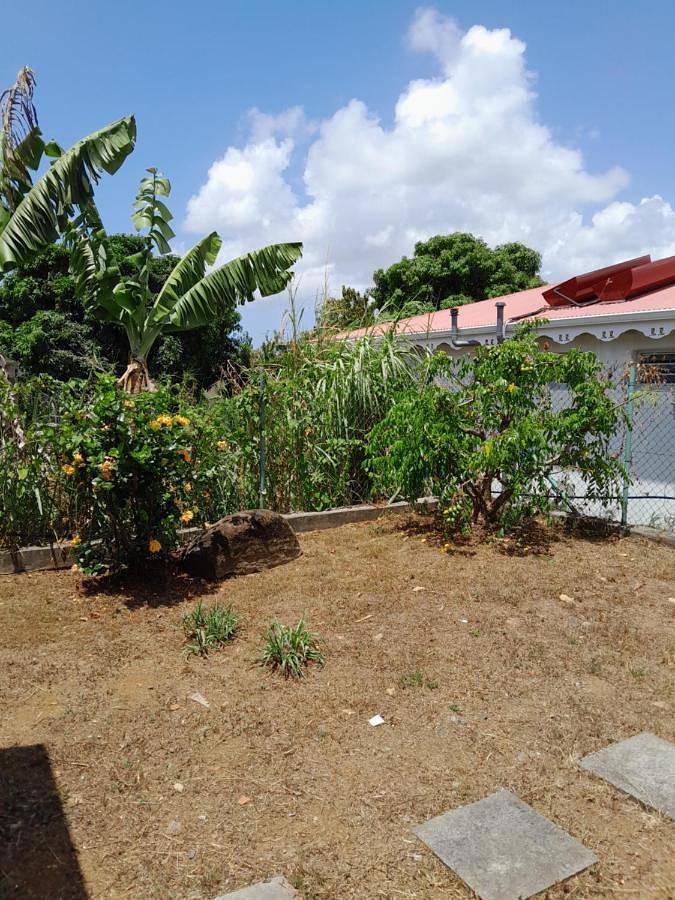 Gîte pour 3 personnes, avec balcon à Saint-Esprit (homonymie) - 4