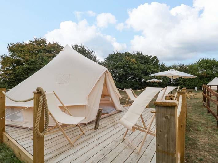 Hut for 6 people, with garden in Wiltshire