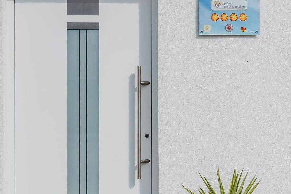 Ganze Wohnung, Appartement Marlena, Dusche, Wc, 1 Schlafrau - Ferienwohnungen Reiner in Mörbisch am See, Leithaberg
