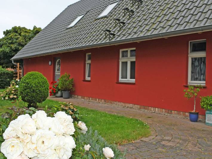 Ferienwohnung für 8 Personen, mit Terrasse und Garten in Sundhagen - 3