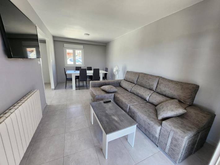 Casa rural para 10 personas, con jardín además de piscina y vistas, Se admiten mascotas en Teo  - 3