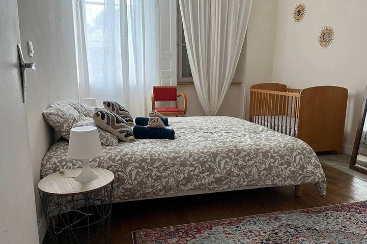 Appartement entier, La Villa Louana - numéro 2 in Aubusson, Région d'Aubussargues