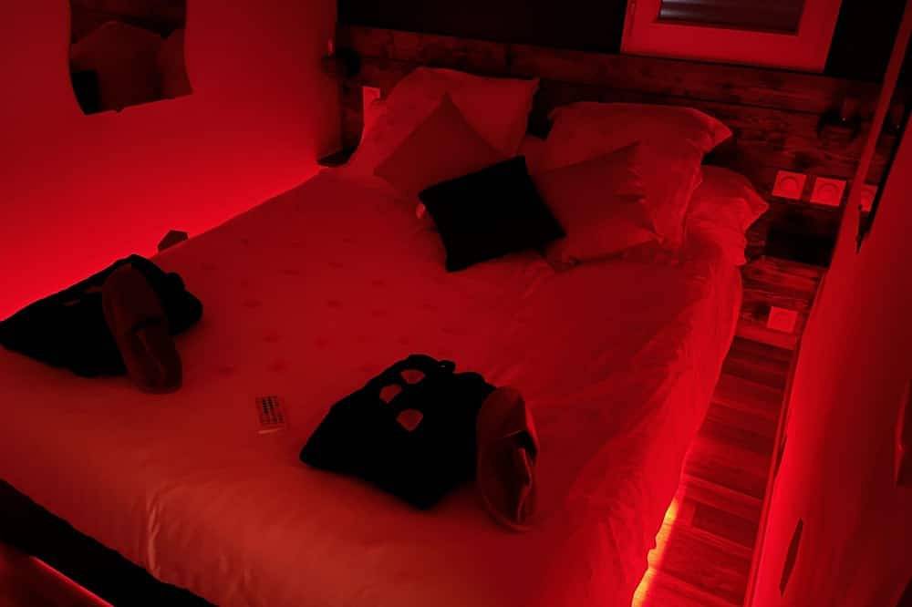 Entire apartment, Loveroom spa Piscine Sauna in Moëlan-sur-Mer, Côte de Cornouaille