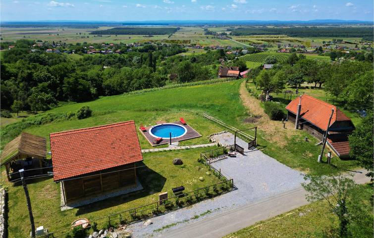 Reizende 94 m² große Wohnung mit Pool, Terrasse und WLAN in der Nähe des Stadtzentrums von Popovača in Sisak-Moslavina