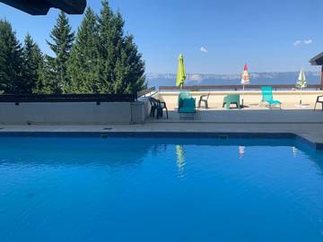 Gîte pour 9 personnes, avec piscine ainsi que vue et jardin, animaux acceptés dans Le Collet d'Allevard