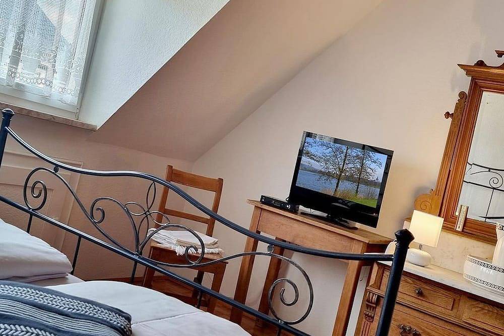 Ganze Wohnung, Ferienwohnung 2 in Bad Weißenstadt 50 qm - Ferienwohnungen Familie Fuss Bad in Weißenstadt, Landkreis Wunsiedel im Fichtelgebirge