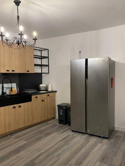 Location de vacances pour 14 personnes, avec balcon et vue ainsi que jardin et piscine à Canaules-et-Argentières - 2