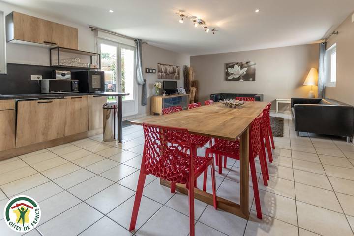 Gîte pour 8 personnes, avec terrasse