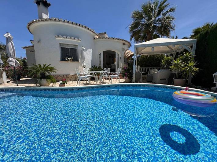 Chalet para 3 personas, con piscina y jardín en Provincia de Alicante - 2