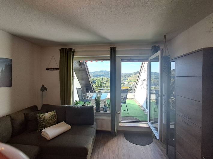 Ferienwohnung für 2 Personen, mit Balkon/Terrasse und Balkon sowie Seeblick und Ausblick - 1