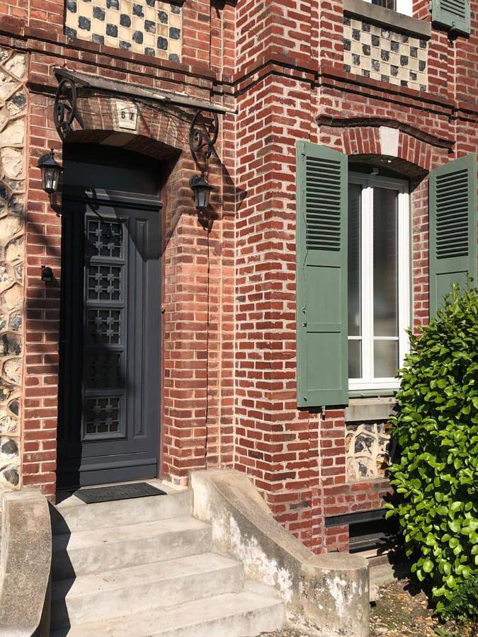Côté Pecheur in Honfleur, Lisieux en omgeving