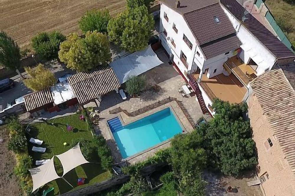 Ganze Wohnung, Ferienwohnungen mit Pool in den Vorpyrenäen in Torres del Obispo, Graus