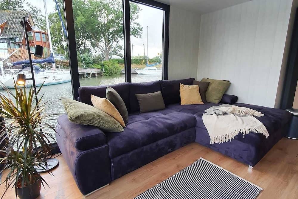 Stylish, Brand-new Houseboat in Monnickendam, Near Amsterdam in Monnickendam, Markermeer