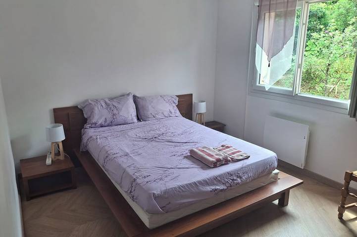 Location de vacances pour 7 personnes, avec terrasse et jardin dans Plage Du Pradeau - 2