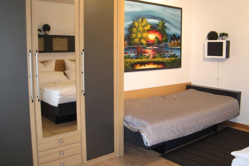Ganze Wohnung, Ferienwohnung Benz-Boch - Ferienwohnung 45qm, 1 Wohn-/ Schlafraum, max. 2 in Lahr, Mittlerer Schwarzwald