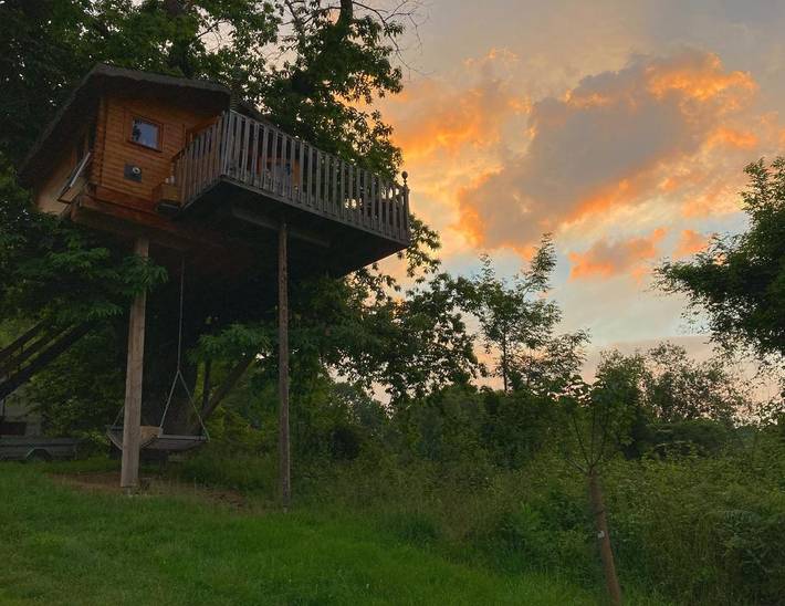 Location de vacances pour 6 personnes, avec Terrasse et Jacuzzi ainsi que Jardin et Sauna à Lamarque-Pontacq