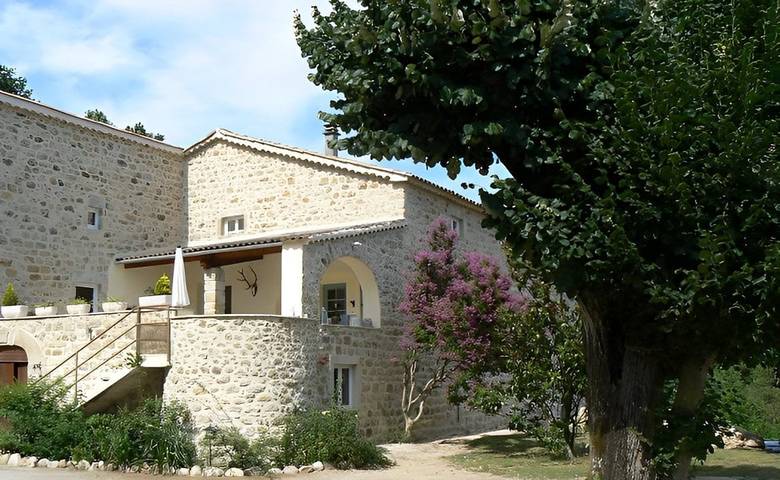 Chambre d’hôte pour 4 personnes, avec jardin et piscine