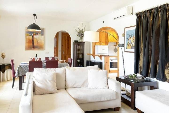 Location de vacances pour 7 personnes, avec piscine et jardin ainsi que balcon et vue à L'Escala - 4