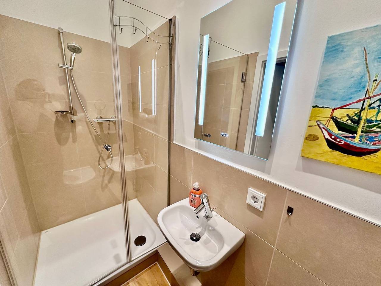 Ganze Wohnung, Geheimtip: "Familienfreundliche Ferienwohnung Nautica: Nur 450m zum Strand!" in Warnemünde Strand, Rostock