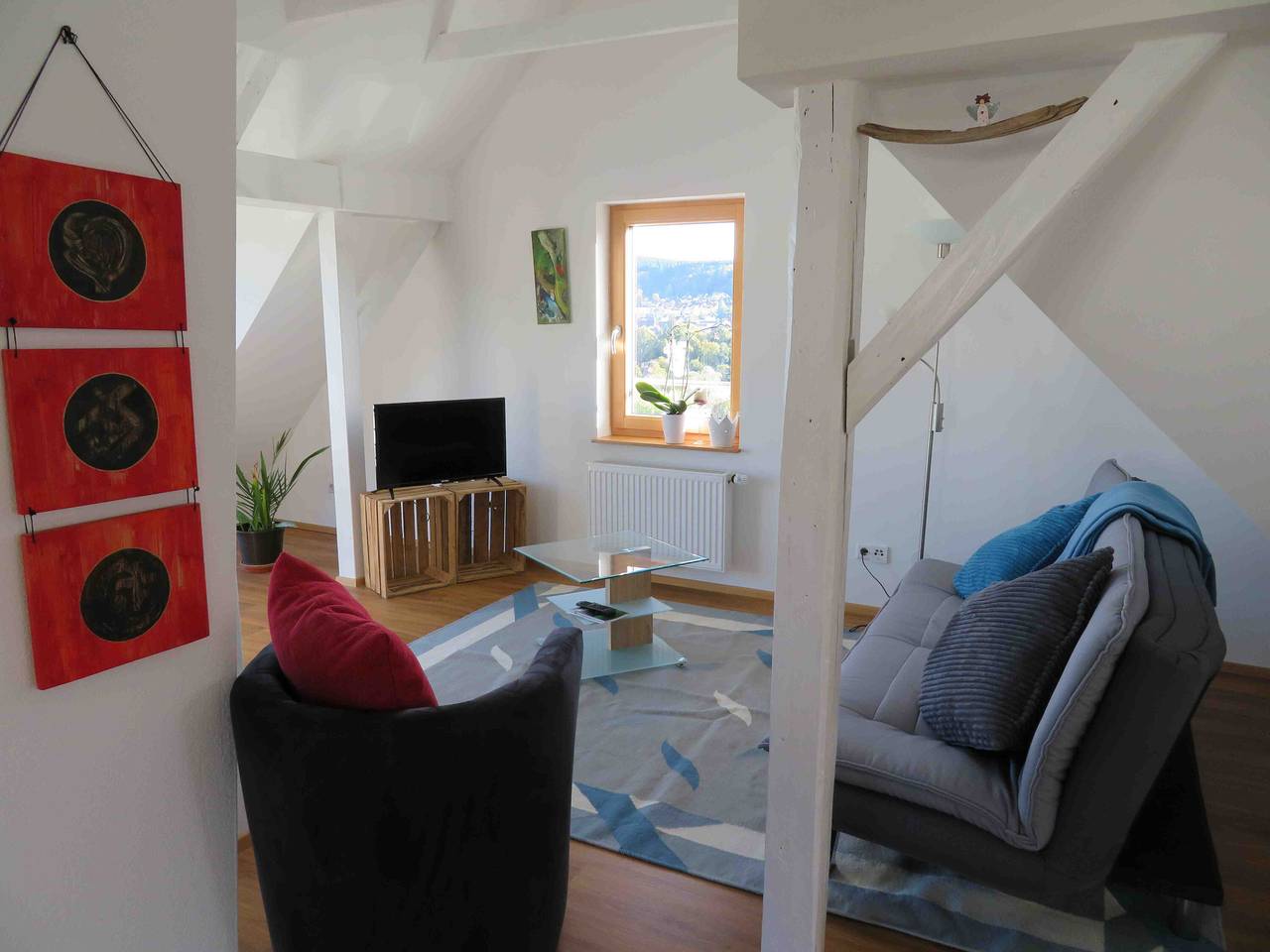 Ganze Wohnung, Ferienwohnung 'Loft Straussi' mit Gemeinschaftsgarten und Wi-Fi in Tuttlingen, Naturpark Obere Donau