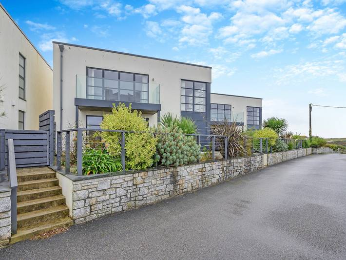 Cottage for 8 people, with pets in Holywell Bay