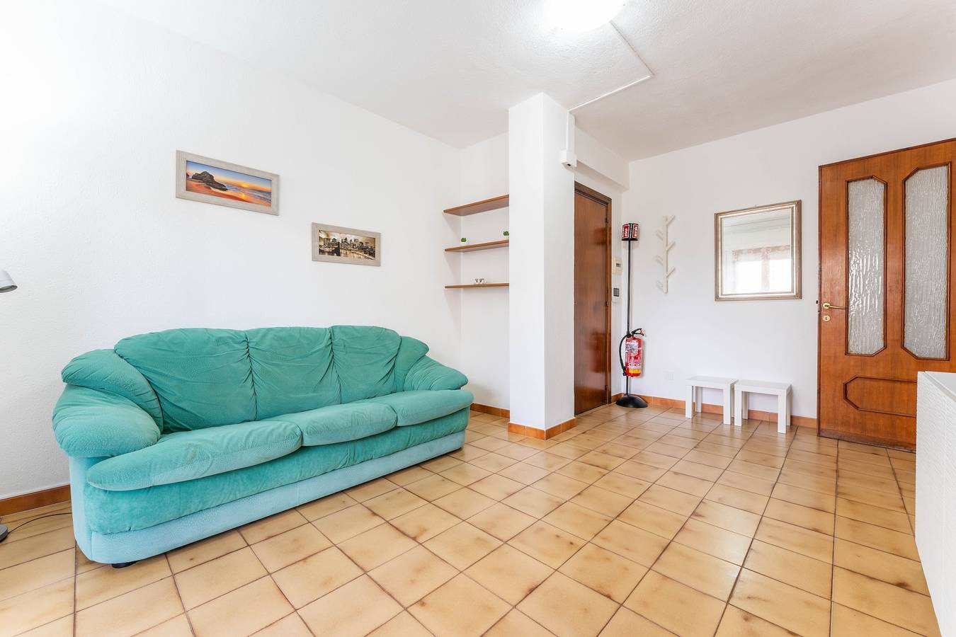 Apartamento entero, Apartamento 'A 10 Minuti Dal Mare' con terraza compartida, Wi-Fi y aire acondicionado in Quartu Sant'Elena, Campidano