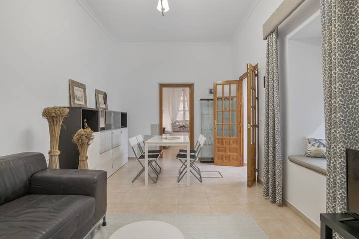 Apartamento entero, Alojamientos Cadiz Sol - Céntrico apartamento cerca de la playa con patio interior in Casco Antiguo de Cádiz, Cádiz
