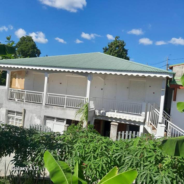 Location de vacances pour 4 personnes, avec vue et jardin, animaux acceptés à Petit-Bourg - 2