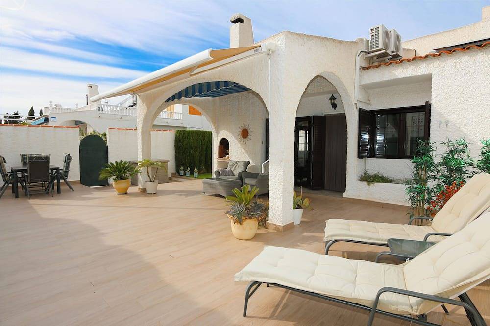 Attractive bungalow in Dehesa de Campoamor in Dehesa de Campoamor, Orihuela