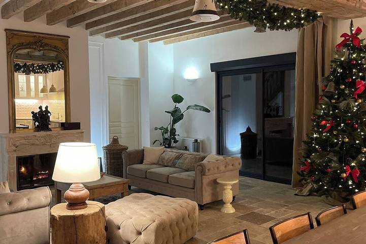 Gîte pour 15 personnes, avec jardin dans Gournay-le-Guérin