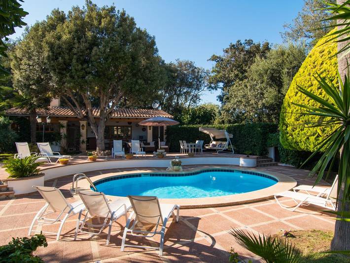 Ferienwohnung für 6 Personen, mit Balkon/Terrasse und Garten sowie Pool in Canyamel
