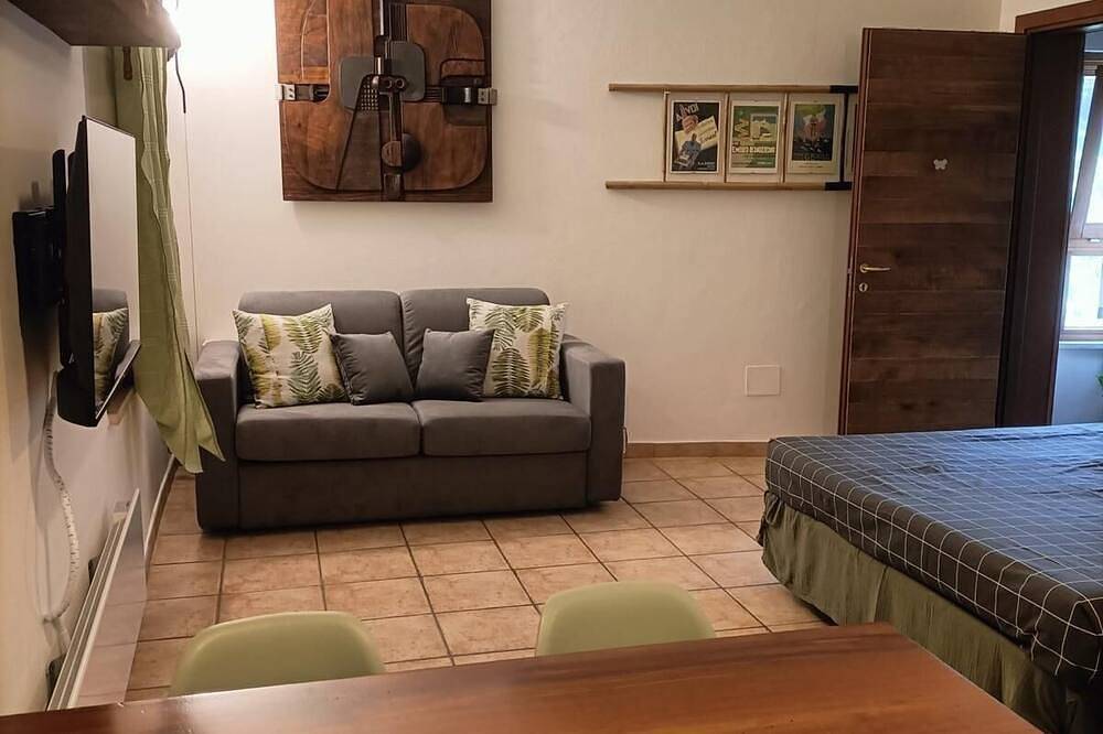 Ganze Wohnung, Home and Garden, relaxation in Crema, old barn now home \"Butterfly\" in Crema, Cremona Provinz