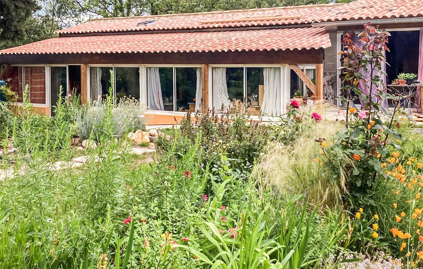 Encantador apartamento de 2 dormitorios junto a la piscina cerca de Murviel-lès-Béziers in Murviel-lès-Béziers, Region de Béziers