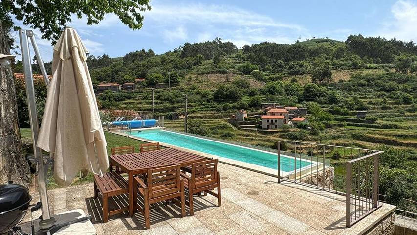 Casa rural para 8 personas, con Terraza y Jardín además de Piscina y Vistas en Vale de Cambra