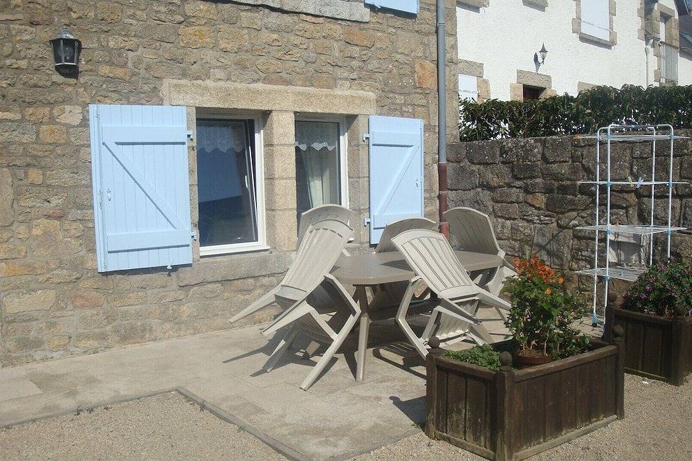Breton casa ubicada en un pueblo costero auténtico en Bretaña in Plouharnel, Côte des Mégalithes