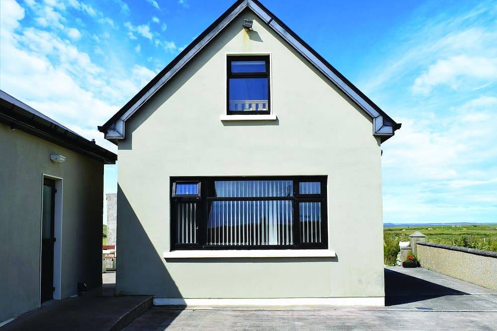 Cosy two Bedroom Cottage on the Mullet Peninsula in County Mayo