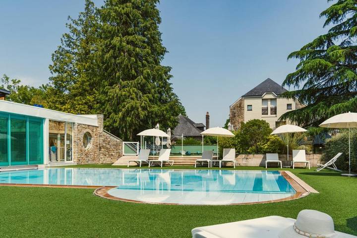Hôtel pour 2 personnes, avec Terrasse et Jardin ainsi que Piscine et Vue
