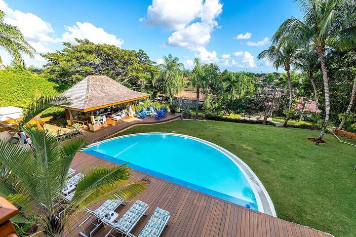Villa pour 10 personnes, avec jardin et balcon ainsi que piscine et jacuzzi en Champagne-Ardenne
