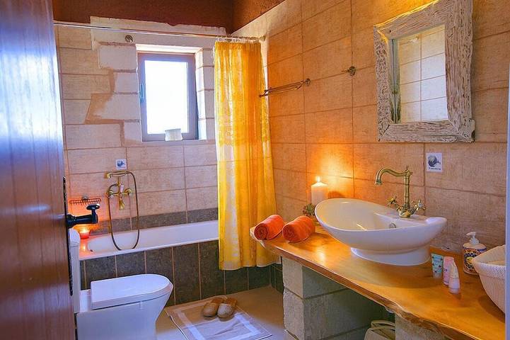 Location de vacances pour 5 personnes, avec balcon et jardin dans Georgioupoli - 4