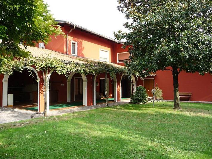 Hôtel pour 2 personnes, avec Jardin ainsi que Bassin pour enfant et Piscine à Vivaro