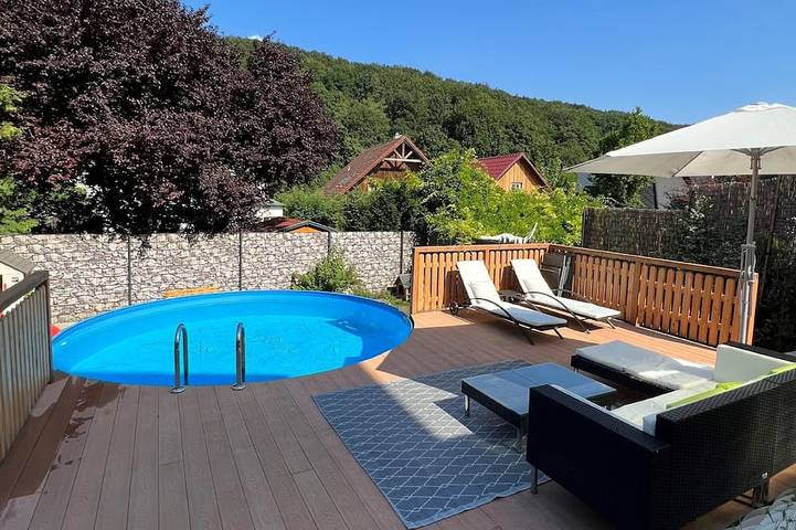Hütte für 4 Personen, mit Whirlpool und Garten sowie Terrasse in Wienerwald